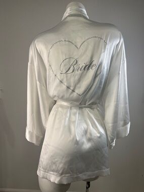 Victoria's Secret White Satin Bridal Rhinestone Heart Short Robe O/S